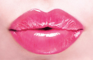 lip_lover_337