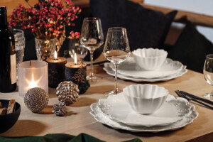 Luxurytable.cz_VILLEROY & BOCH TOY'S DELIGHT ROYAL CLASSIC PODKLADOVÝ TALÍŘ, 1260 Kč, MĚLKÝ TALÍŘ, 790 Kč, MISKA 650 Kč - image 1