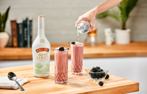BAI Blackberry-Cream-Fizz-RT