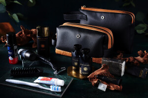 emiratesfirstclassamenitykits2023-tanandblack